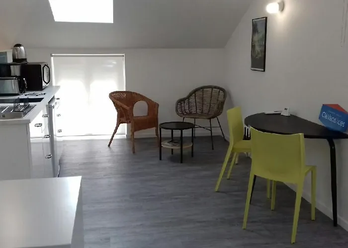 Studio Renove Et Equipe 2 Personnes Le Canardeau